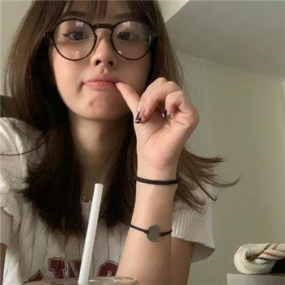 皇后娘娘驾到，通通闪开